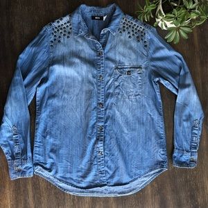 Urban‎ outfitters- BDG Chambray studded shirt